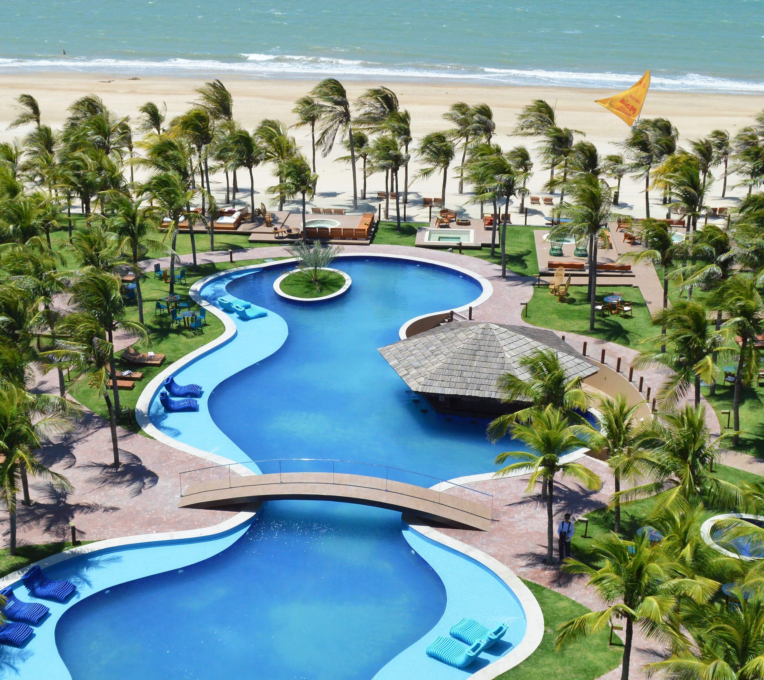 Carmel Cumbuco Resort Ngoại thất bức ảnh The resort's pool